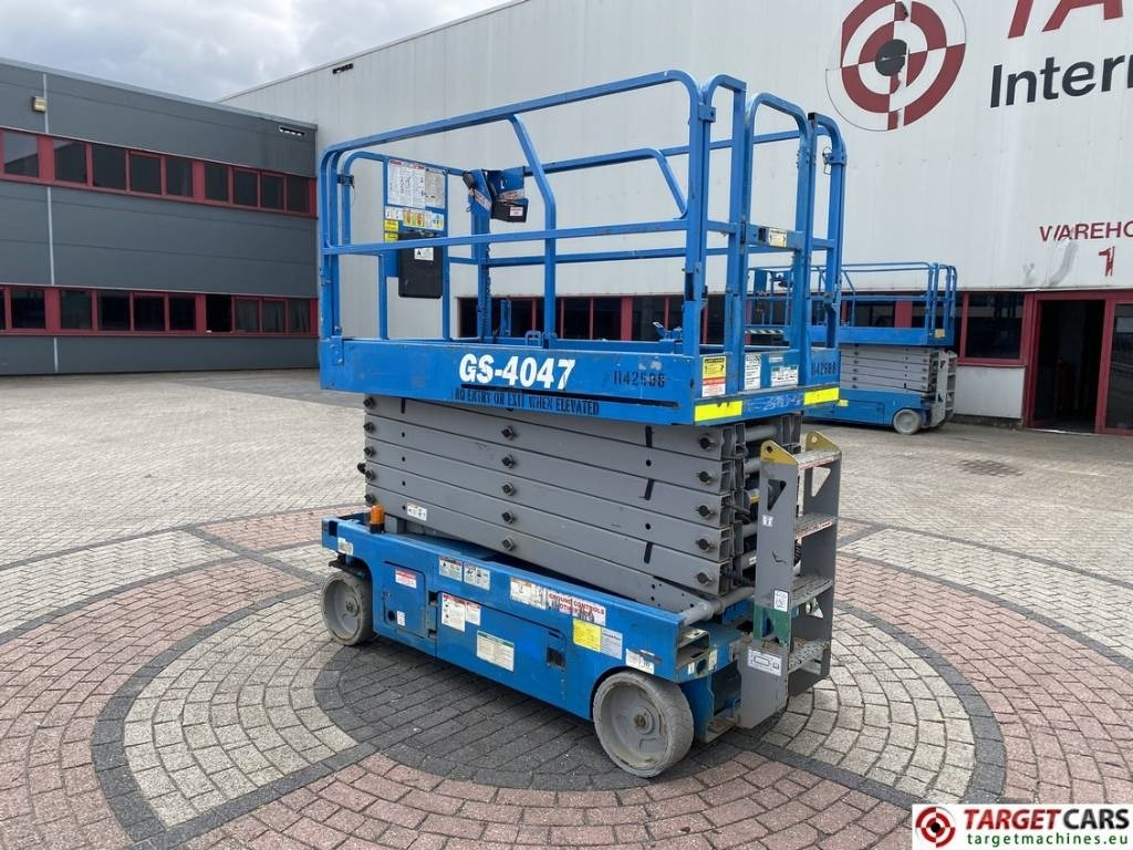 Genie GS4047 Electric 4047 Scissor Work Lift 1389cm - Plataforma de tijeras: foto 4 Genie GS4047 Electric 4047 Scissor Work Lift 1389cm - Plataforma de tijeras: foto 4