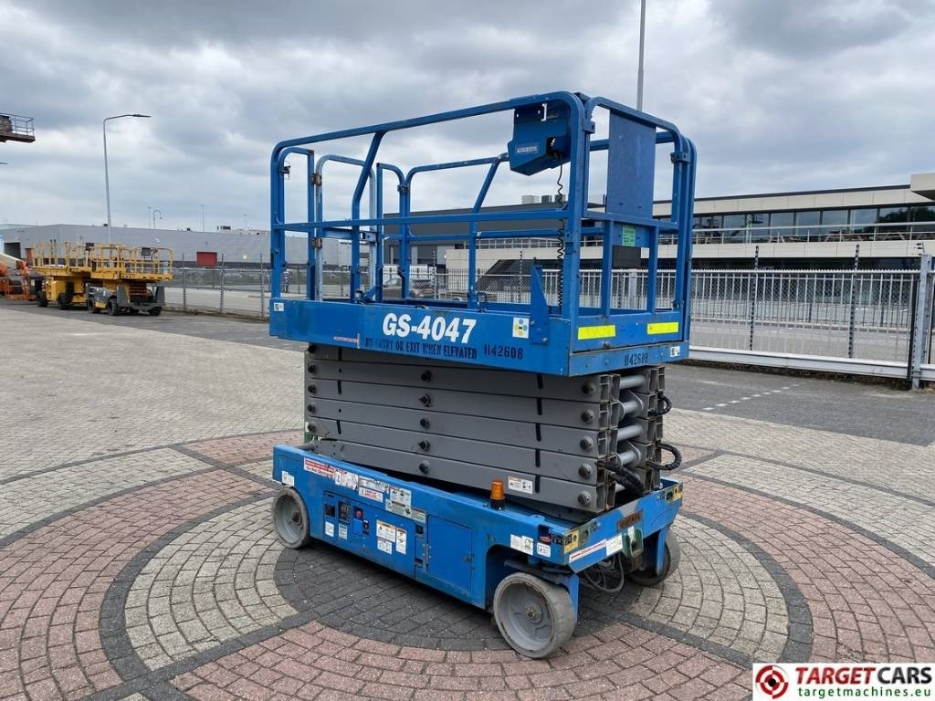 Genie GS4047 Electric 4047 Scissor Work Lift 1389cm - Plataforma de tijeras: foto 2 Genie GS4047 Electric 4047 Scissor Work Lift 1389cm - Plataforma de tijeras: foto 2