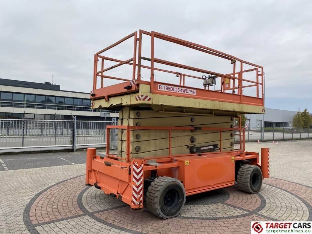 Holland Lift B195DL-25 Diesel 4x4 Scissor Work Lift 2150cm - Plataforma de tijeras: foto 3 Holland Lift B195DL-25 Diesel 4x4 Scissor Work Lift 2150cm - Plataforma de tijeras: foto 3