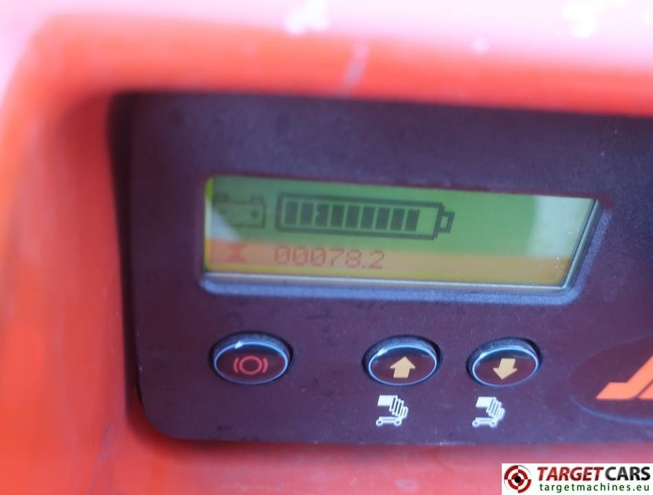 Leasing de JLG 20MVL Electric Vertical Mast Work Lift 794cm  JLG 20MVL Electric Vertical Mast Work Lift 794cm: foto 12