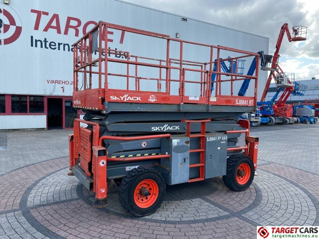 SkyJack SJ8841RT Diesel 4x4 SJ8841 Scissor WorkLift 1430cm - Plataforma de tijeras: foto 1 SkyJack SJ8841RT Diesel 4x4 SJ8841 Scissor WorkLift 1430cm - Plataforma de tijeras: foto 1