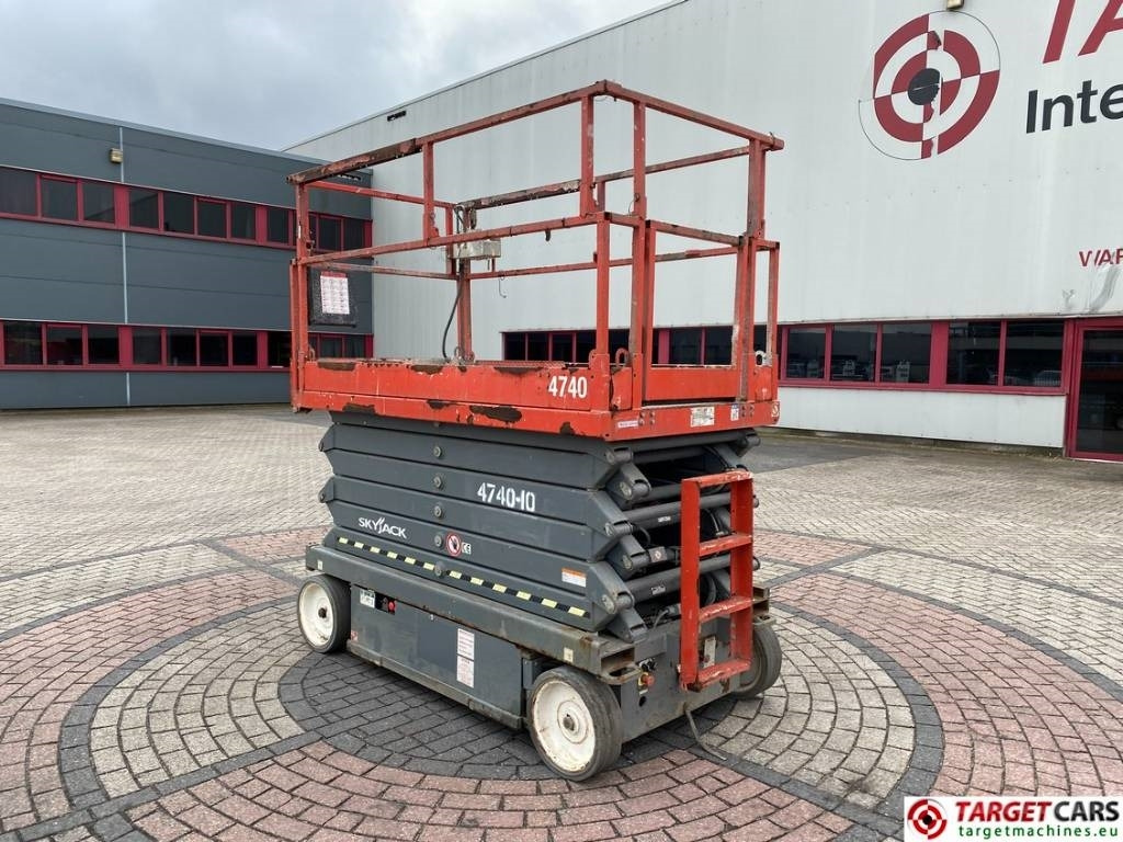 SkyJack SJIII-4740 Electric Scissor 4740 Work Lift 1380cm - Plataforma de tijeras: foto 4 SkyJack SJIII-4740 Electric Scissor 4740 Work Lift 1380cm - Plataforma de tijeras: foto 4