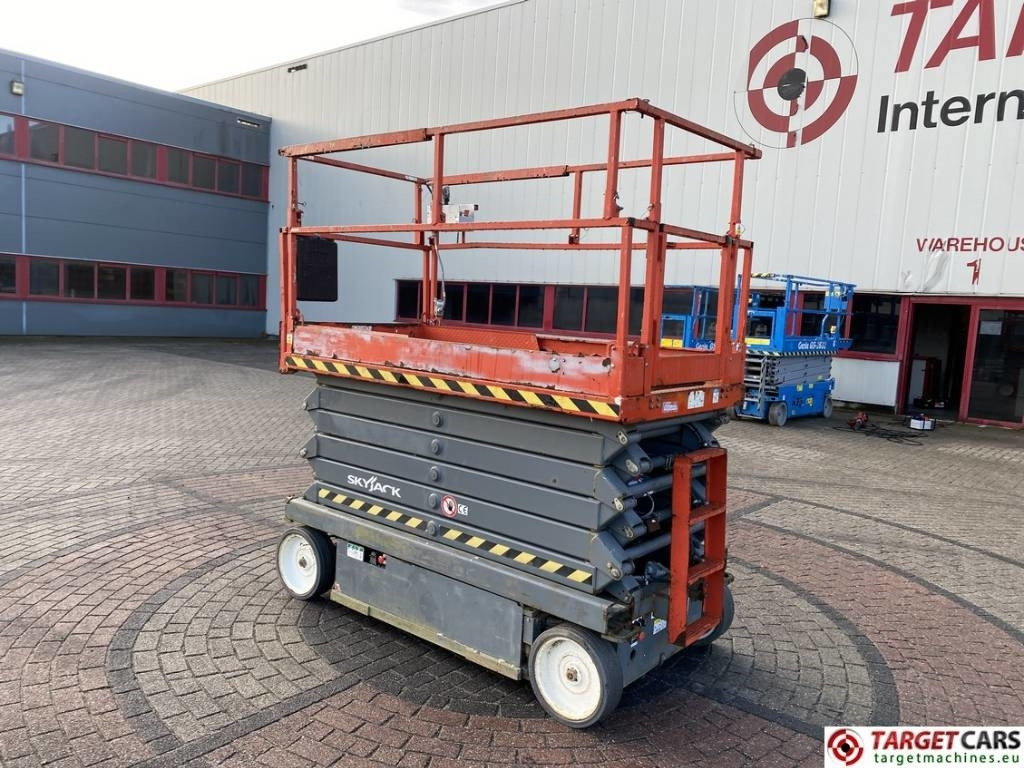 SkyJack SJIII-4740 Electric Scissor 4740 Work Lift 1380cm - Plataforma de tijeras: foto 4 SkyJack SJIII-4740 Electric Scissor 4740 Work Lift 1380cm - Plataforma de tijeras: foto 4