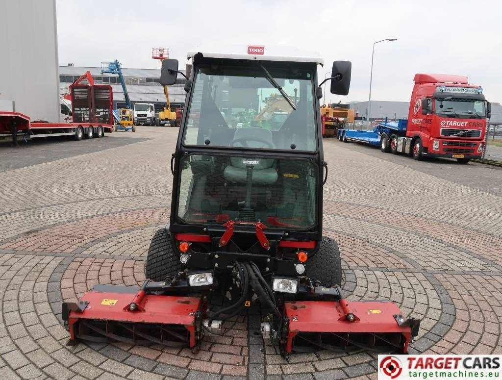 Toro LT3340 3-Gang Hydro 4WD Cylinder Reel Mower - Cortacésped: foto 4 Toro LT3340 3-Gang Hydro 4WD Cylinder Reel Mower - Cortacésped: foto 4