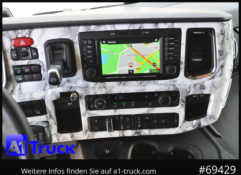 SCANIA P 320 P 6x2,, Getränke, Lenkachse, LBW: Dhollandia DHLM 30 - Camión transporte de bebidas: foto 2 SCANIA P 320 P 6x2,, Getränke, Lenkachse, LBW: Dhollandia DHLM 30 - Camión transporte de bebidas: foto 2