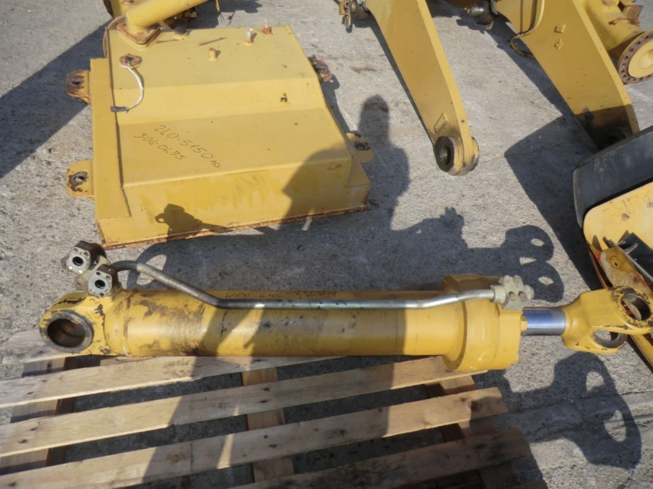 Caterpillar 962H cilindro di sollevamento destro - Cilindro hidráulico para Maquinaria de construcción: foto 2 Caterpillar 962H cilindro di sollevamento destro - Cilindro hidráulico para Maquinaria de construcción: foto 2