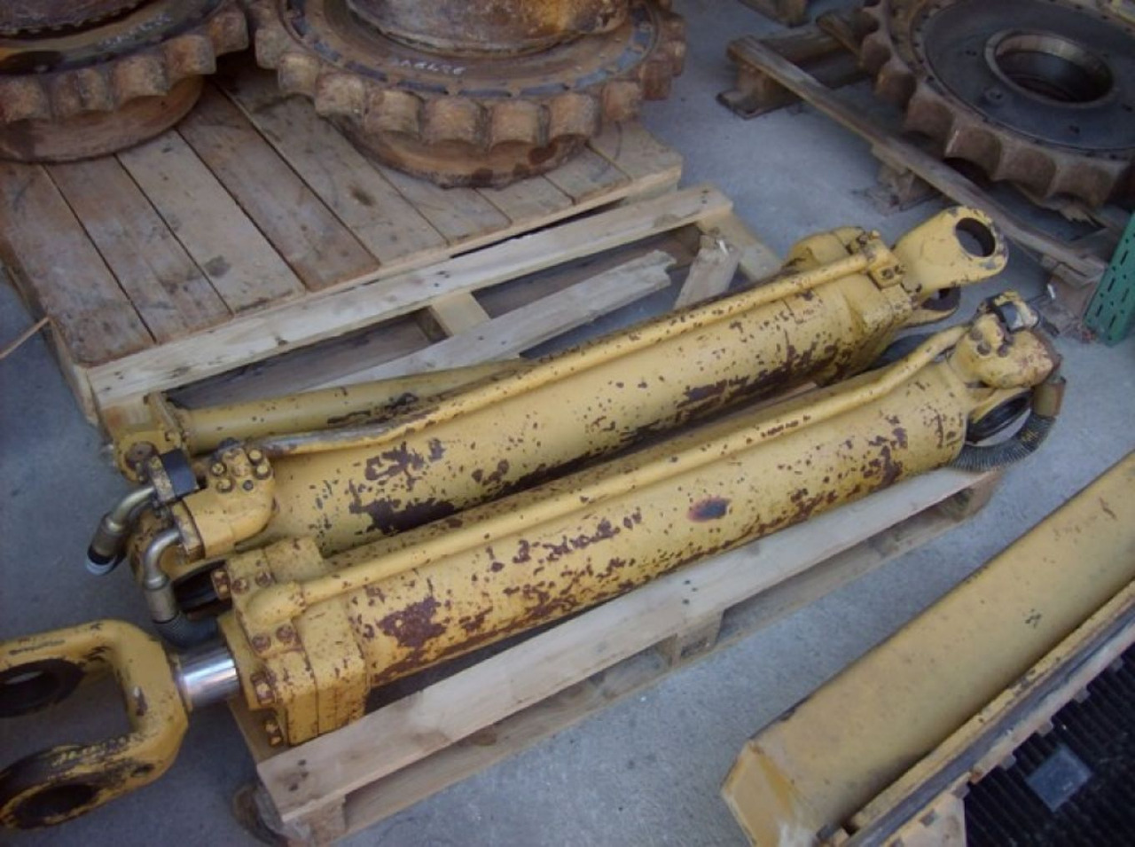 Caterpillar 963 CILINDRI SOLLEVAMENTO - Cilindro hidráulico para Maquinaria de construcción: foto 1 Caterpillar 963 CILINDRI SOLLEVAMENTO - Cilindro hidráulico para Maquinaria de construcción: foto 1