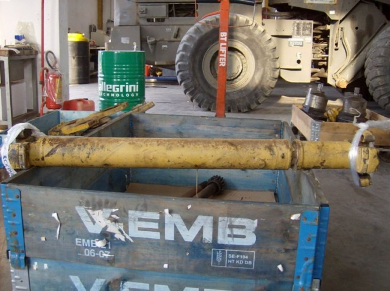 Caterpillar D300D ALBERO DI TRASMISSIONE - Palier para Maquinaria de construcción: foto 1 Caterpillar D300D ALBERO DI TRASMISSIONE - Palier para Maquinaria de construcción: foto 1