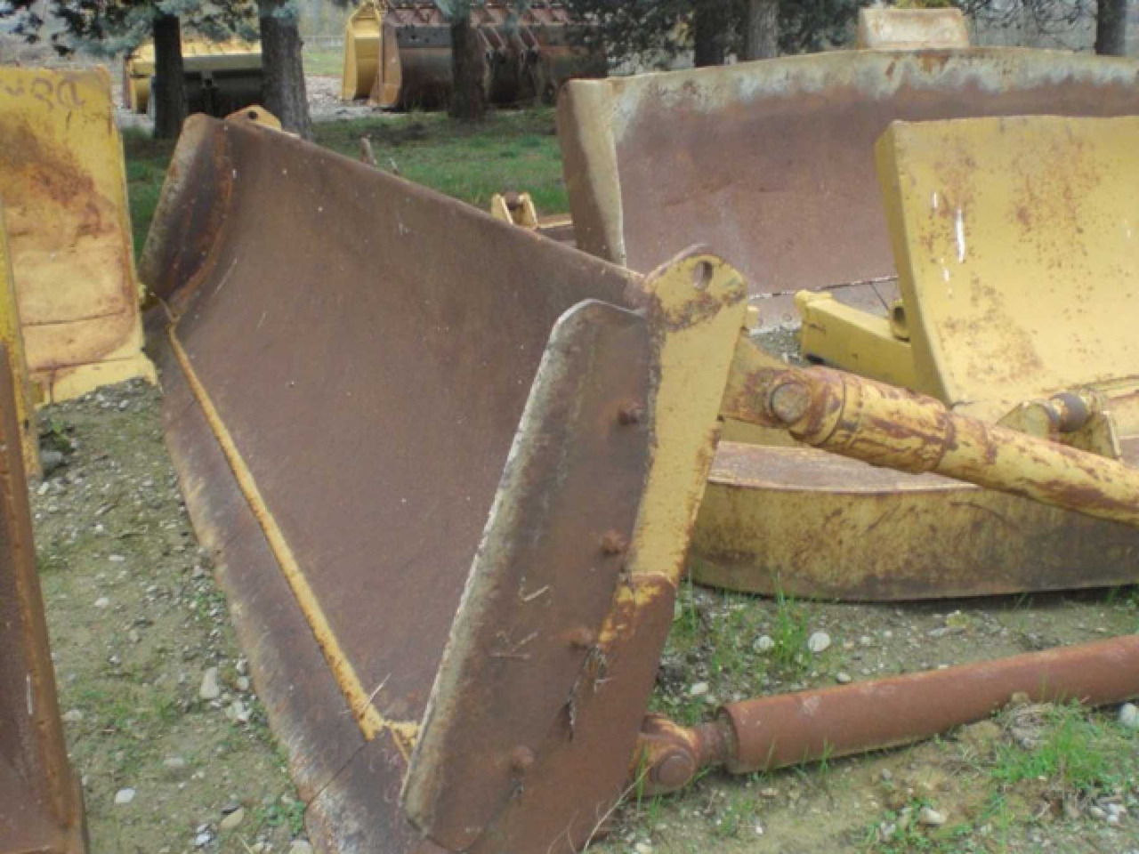 Caterpillar D8H D8K LAMA ANGLEDOZER CON TILT - Hoja de bulldozer para Bulldozer: foto 1 Caterpillar D8H D8K LAMA ANGLEDOZER CON TILT - Hoja de bulldozer para Bulldozer: foto 1