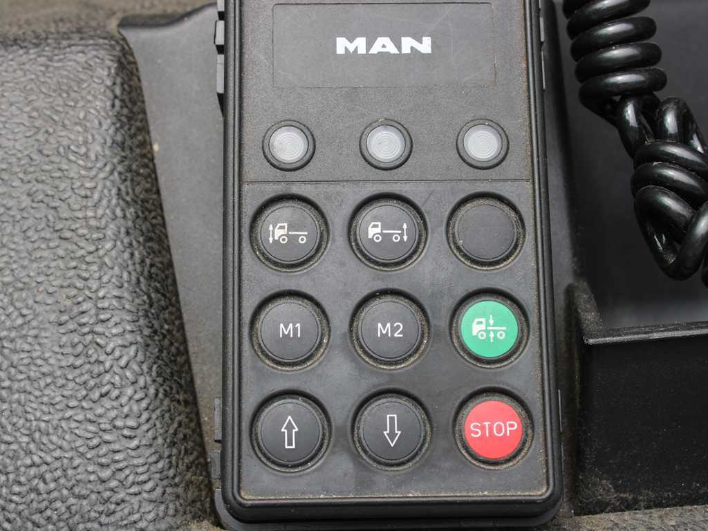 Cabeza tractora MAN TGX 18.500, EURO 6, LOW DECK, RETARDER: foto 8