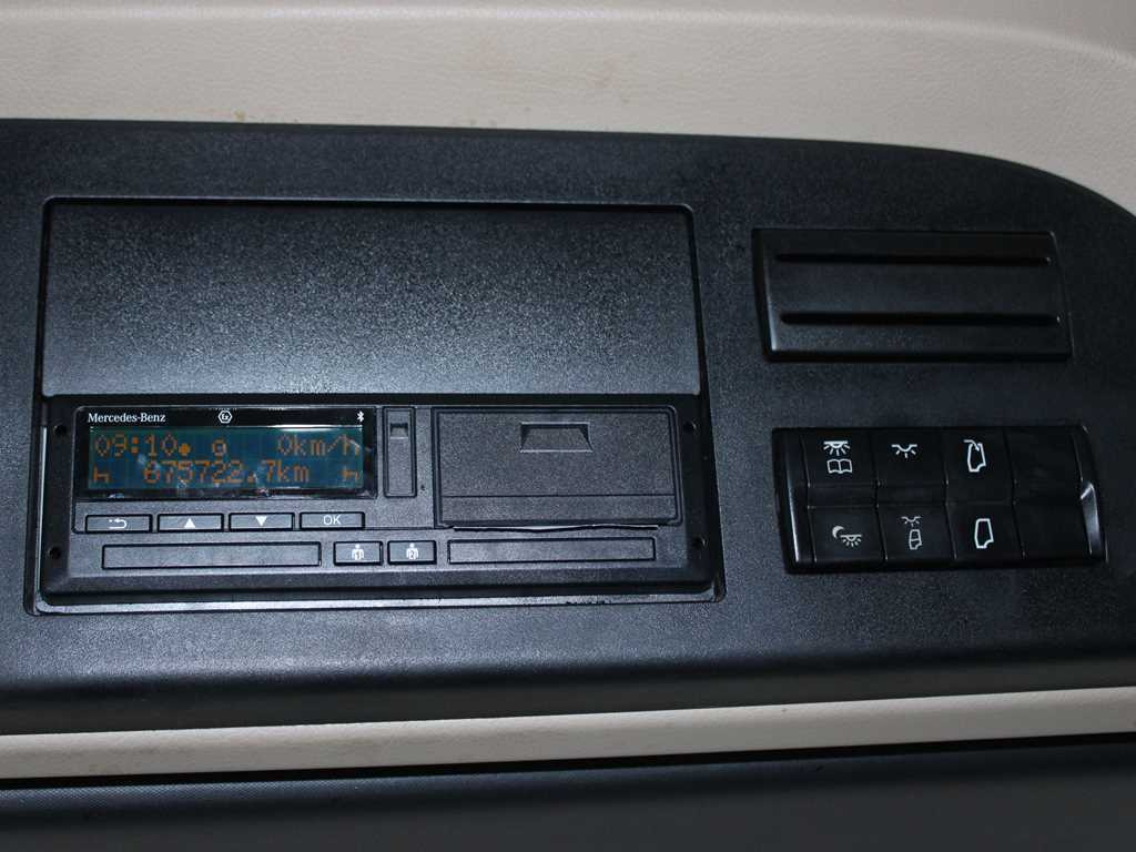 Cabeza tractora Mercedes-Benz Actros 1851, EURO 6, NAVIGATION: foto 13