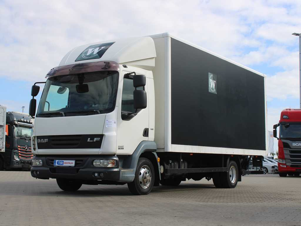 DAF FA 45.160, INDEPENDENT AIR CONDITIONING, HYDRAULIC FRONT - Camión caja cerrada: foto 1 DAF FA 45.160, INDEPENDENT AIR CONDITIONING, HYDRAULIC FRONT - Camión caja cerrada: foto 1