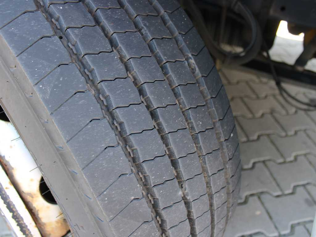 Camión lona DAF LF 260, EURO 6: foto 18