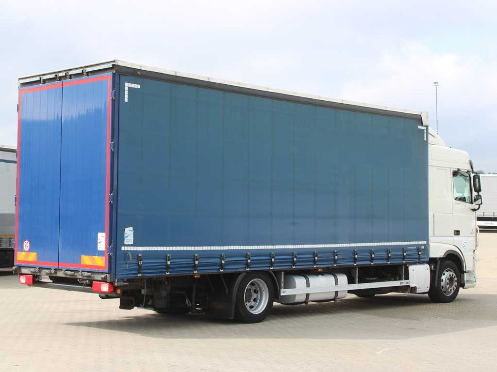 DAF XF 450, EURO 6, INDEPENDENT AIR CONDITIONING, AIR SUSPENSION - Camión lona: foto 4 DAF XF 450, EURO 6, INDEPENDENT AIR CONDITIONING, AIR SUSPENSION - Camión lona: foto 4