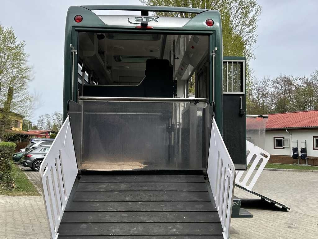 Volvo STX FL, 6 PEOPLE, 5 HORSES, CAMERA, 2X TAIL LIFT - Camión para caballos: foto 4 Volvo STX FL, 6 PEOPLE, 5 HORSES, CAMERA, 2X TAIL LIFT - Camión para caballos: foto 4