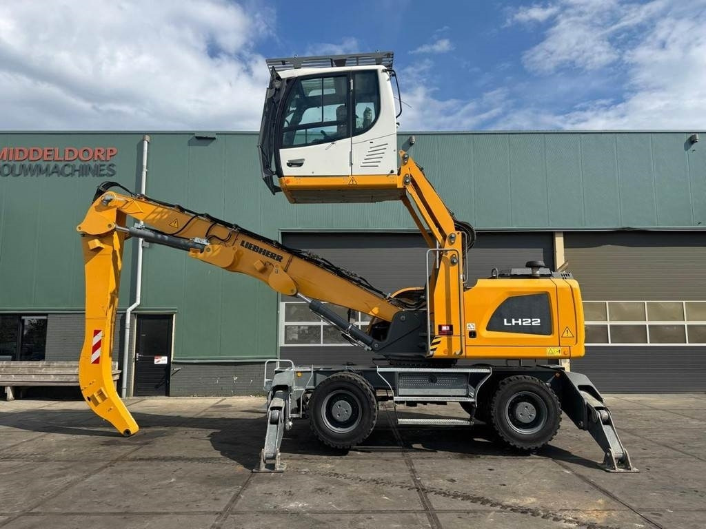 Liebherr LH 22 M  - Manipulador de materiales: foto 1 Liebherr LH 22 M  - Manipulador de materiales: foto 1