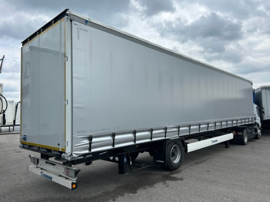 Krone 1-achs Auflieger, Heckabstützung XL Zertifikat, Edscha-Verdeck, - Semirremolque lona: foto 4 Krone 1-achs Auflieger, Heckabstützung XL Zertifikat, Edscha-Verdeck, - Semirremolque lona: foto 4