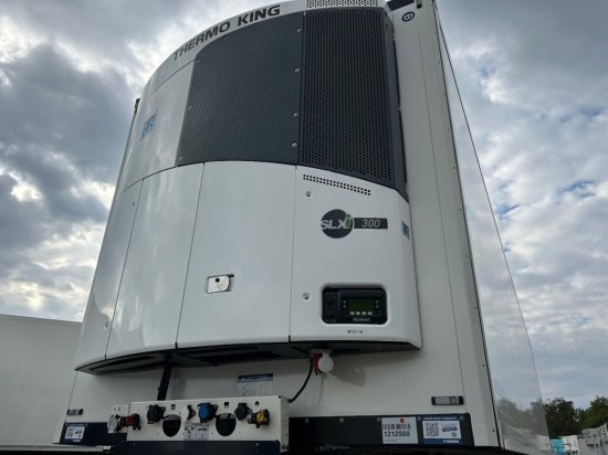 Krone SE City Kühler, TK SLXi 300, 1-Achsauflieger mit Hebebühne - Semirremolque isotérmico: foto 5 Krone SE City Kühler, TK SLXi 300, 1-Achsauflieger mit Hebebühne - Semirremolque isotérmico: foto 5