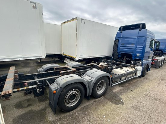 MAN TGX 26.440 XLX 6x2 Liftachse, Euro 6, Motorschaden - Camión portacontenedore/ Intercambiable: foto 2 MAN TGX 26.440 XLX 6x2 Liftachse, Euro 6, Motorschaden - Camión portacontenedore/ Intercambiable: foto 2
