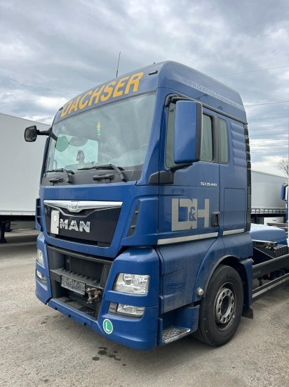 MAN TGX 26.440 XLX 6x2 Liftachse, Euro 6, Retarder, Motorschaden engine damage! - Camión portacontenedore/ Intercambiable: foto 3 MAN TGX 26.440 XLX 6x2 Liftachse, Euro 6, Retarder, Motorschaden engine damage! - Camión portacontenedore/ Intercambiable: foto 3