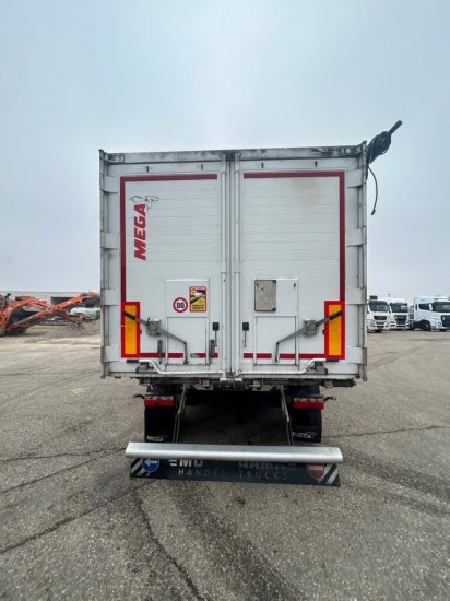 MEGA Alu-Kastenmulde 55m³, SAF-Achsen, Rollplane, Kombiklappe, Stehpodest - Semirremolque volquete: foto 3 MEGA Alu-Kastenmulde 55m³, SAF-Achsen, Rollplane, Kombiklappe, Stehpodest - Semirremolque volquete: foto 3