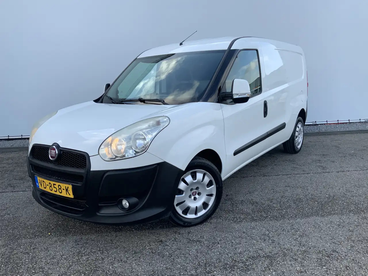 Fiat Doblo Cargo 1.6 MultiJet SX Maxi Airco Trekhaak 1300 kg - Furgoneta pequeña: foto 1 Fiat Doblo Cargo 1.6 MultiJet SX Maxi Airco Trekhaak 1300 kg - Furgoneta pequeña: foto 1