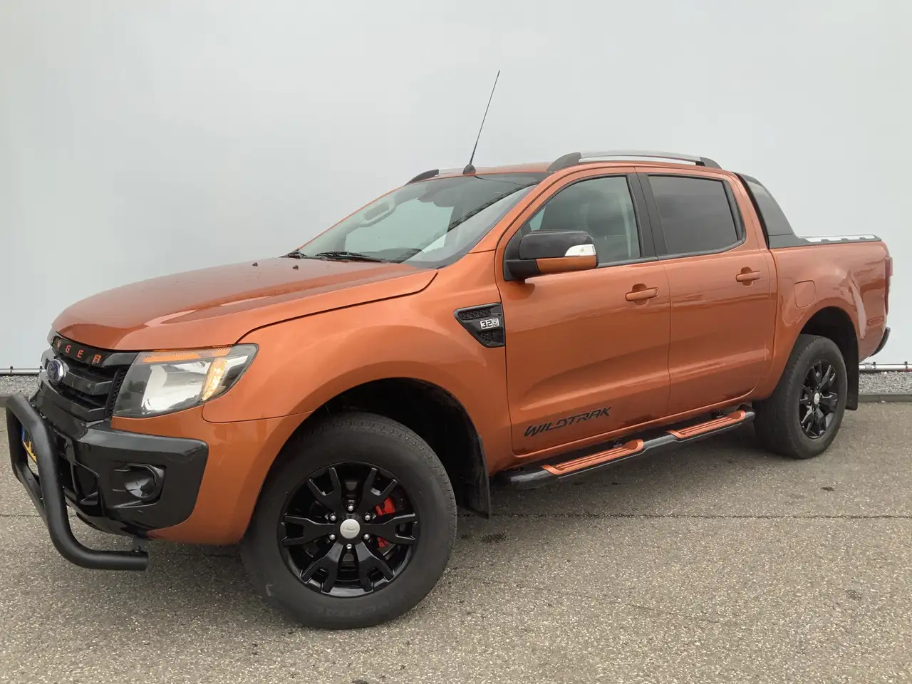 Ford Ranger 3.2 TDCi Wildtrak Super Automaat Cab Airco Cruise - Pick-up: foto 1 Ford Ranger 3.2 TDCi Wildtrak Super Automaat Cab Airco Cruise - Pick-up: foto 1