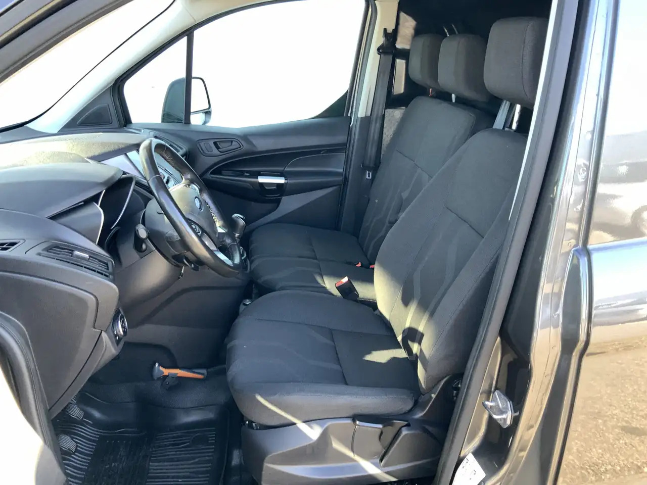 Ford Transit Connect 1.5 TDCI L2 Trend Airco Cruise 3 Zits DakDragers C - Furgoneta pequeña: foto 4 Ford Transit Connect 1.5 TDCI L2 Trend Airco Cruise 3 Zits DakDragers C - Furgoneta pequeña: foto 4
