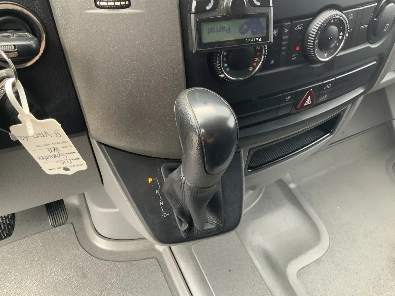 Mercedes-Benz 311 2.2 CDI 325 HDSprinter L2H1 Automaat 3 Zits Ai - Furgón: foto 5 Mercedes-Benz 311 2.2 CDI 325 HDSprinter L2H1 Automaat 3 Zits Ai - Furgón: foto 5