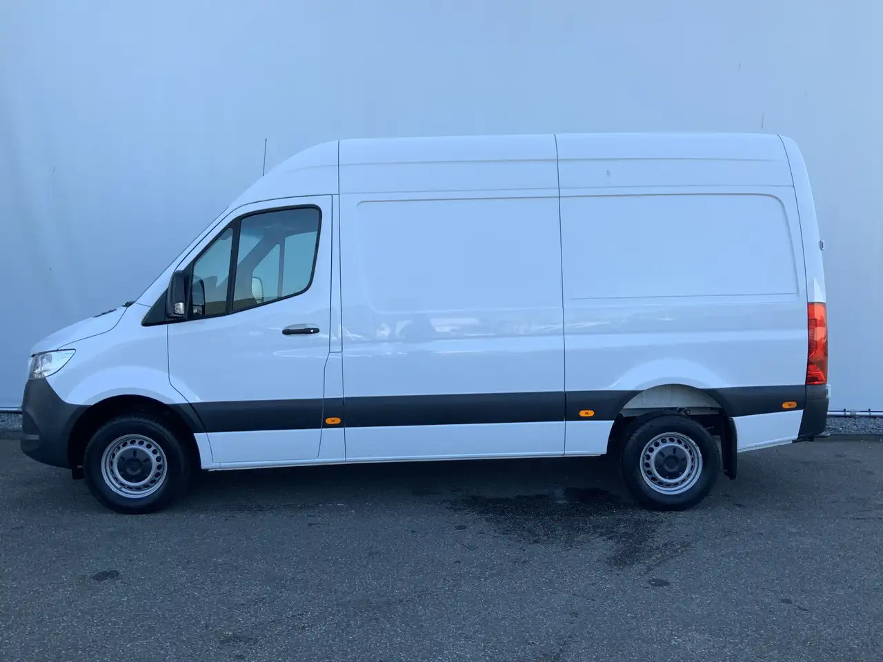 Mercedes-Benz Sprinter 319 3.0 CDI L2H2 Automaat Airco Navi Cruise Leer 3 - Furgón: foto 3 Mercedes-Benz Sprinter 319 3.0 CDI L2H2 Automaat Airco Navi Cruise Leer 3 - Furgón: foto 3