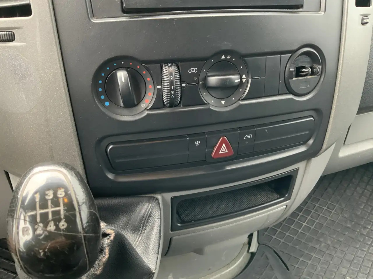 Furgoneta caja cerrada Mercedes-Benz Sprinter 513 2.2 CDI 432 Meubelbak & Deuren 3 Zits Cruise T: foto 9