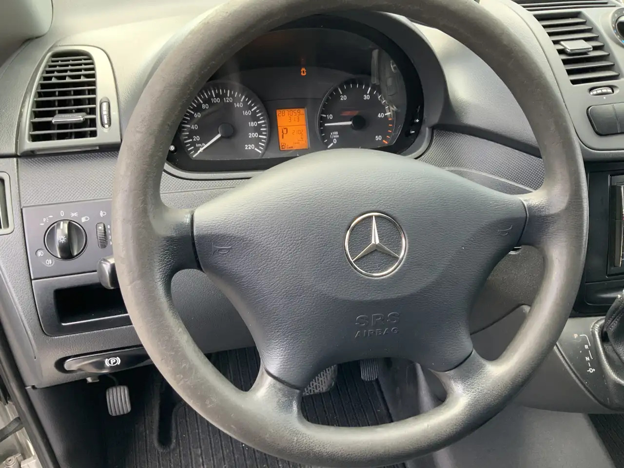 Mercedes-Benz Vito 122 CDI Automaat Koel Auto werkt 100 % 0.gr Airco - Furgoneta frigorifica: foto 4 Mercedes-Benz Vito 122 CDI Automaat Koel Auto werkt 100 % 0.gr Airco - Furgoneta frigorifica: foto 4