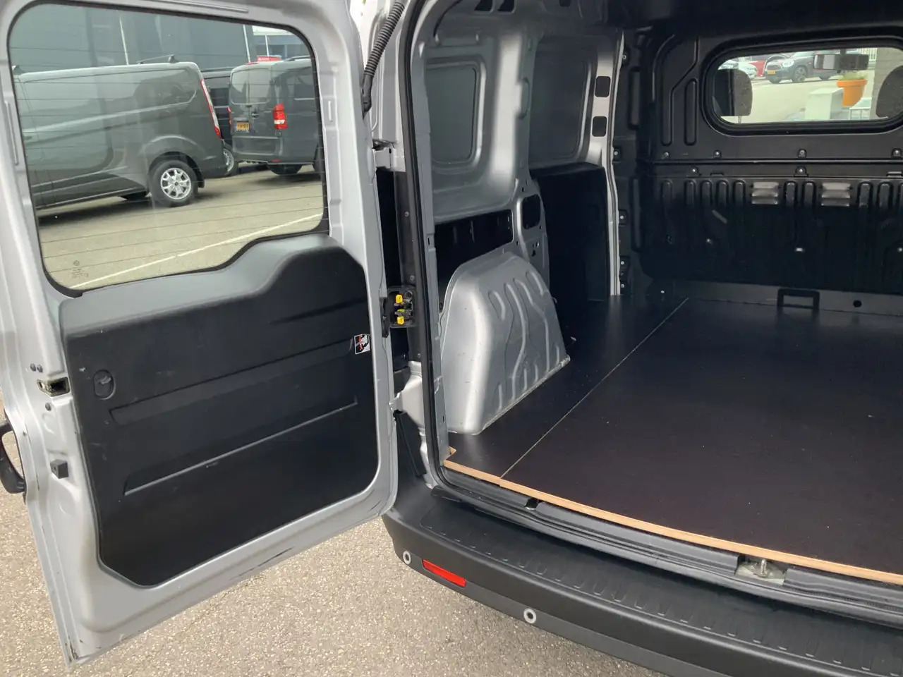 Leasing de Opel Combo 1.3 CDTi L1H1 Edition Airco Euro 6 Opel Combo 1.3 CDTi L1H1 Edition Airco Euro 6: foto 9