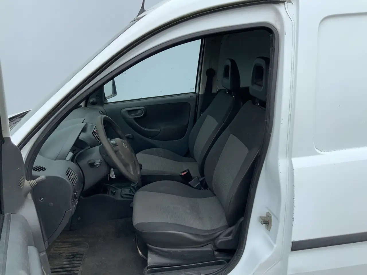 Opel Combo 1.3 CDTi Selection Trekhaak 1000 kg Euro 5 - Furgoneta pequeña: foto 4 Opel Combo 1.3 CDTi Selection Trekhaak 1000 kg Euro 5 - Furgoneta pequeña: foto 4