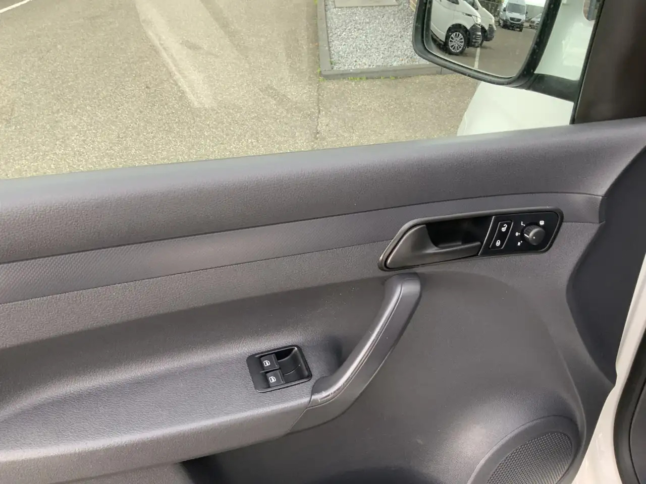 Leasing de Volkswagen Caddy BENZINE !!! 1.2 TSI Airco Side Bar Alu Velg Trekha Volkswagen Caddy BENZINE !!! 1.2 TSI Airco Side Bar Alu Velg Trekha: foto 6 Leasing de Volkswagen Caddy BENZINE !!! 1.2 TSI Airco Side Bar Alu Velg Trekha Volkswagen Caddy BENZINE !!! 1.2 TSI Airco Side Bar Alu Velg Trekha: foto 6