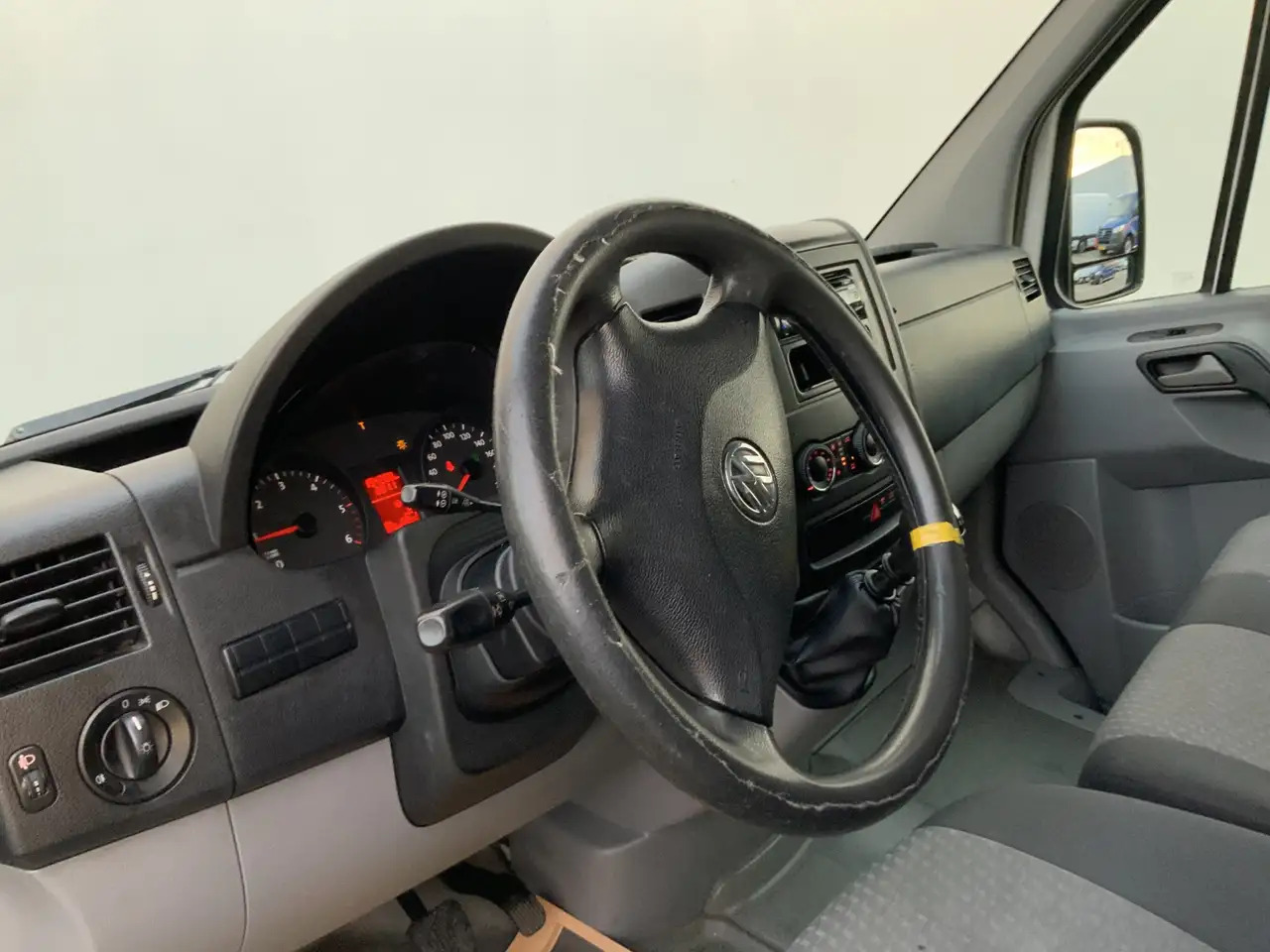 Volkswagen Crafter 35 2.0 TDI L3H1 Glasresteel Airco Cruise 3 Zits UI - Furgoneta caja cerrada, Vehículo municipal: foto 4 Volkswagen Crafter 35 2.0 TDI L3H1 Glasresteel Airco Cruise 3 Zits UI - Furgoneta caja cerrada, Vehículo municipal: foto 4