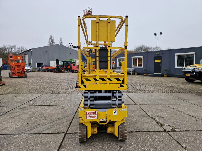 Genie GS2032 elektrisch werkhoogte 8m. met keuring - Plataforma de tijeras: foto 5 Genie GS2032 elektrisch werkhoogte 8m. met keuring - Plataforma de tijeras: foto 5