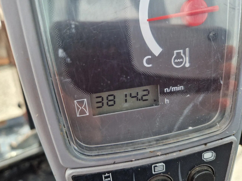 Miniexcavadora Kubota KX019-4 CW05 met 2 bakken: foto 10