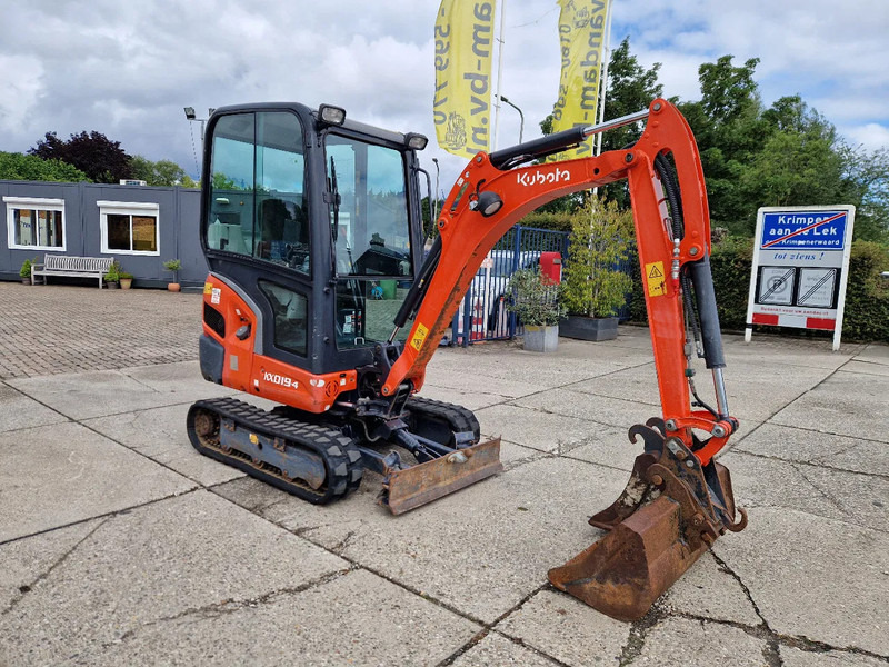 Kubota KX019-4 CW05 met 2 bakken - Miniexcavadora: foto 2 Kubota KX019-4 CW05 met 2 bakken - Miniexcavadora: foto 2