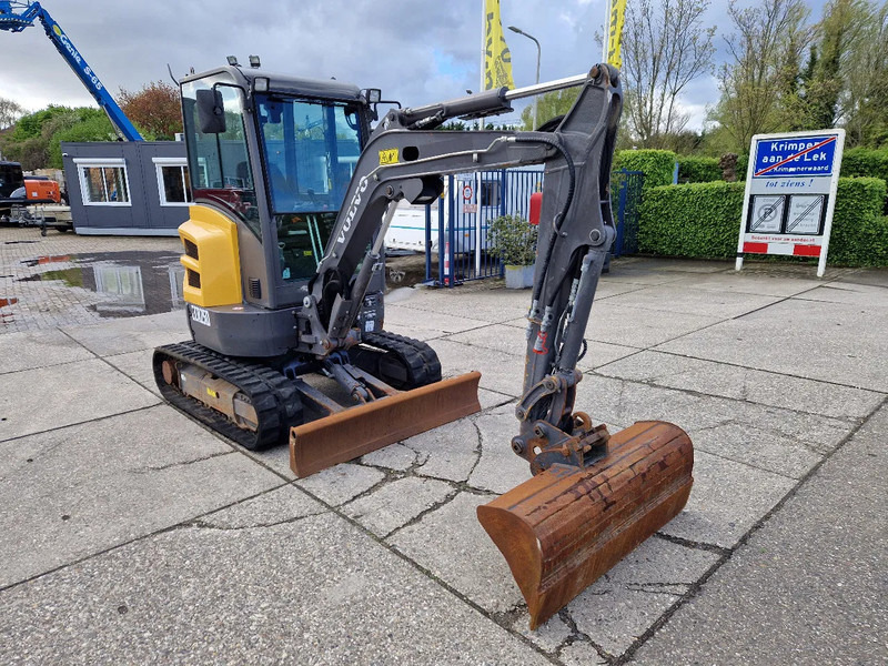 Volvo ECR25D met 2562 uur - Miniexcavadora: foto 2 Volvo ECR25D met 2562 uur - Miniexcavadora: foto 2