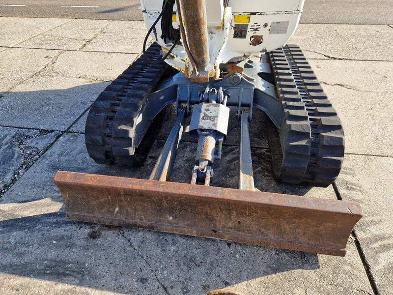 Leasing de WACKER NEUSON 2404RD met nivelleersysteem, mountain proof WACKER NEUSON 2404RD met nivelleersysteem, mountain proof: foto 15 Leasing de WACKER NEUSON 2404RD met nivelleersysteem, mountain proof WACKER NEUSON 2404RD met nivelleersysteem, mountain proof: foto 15