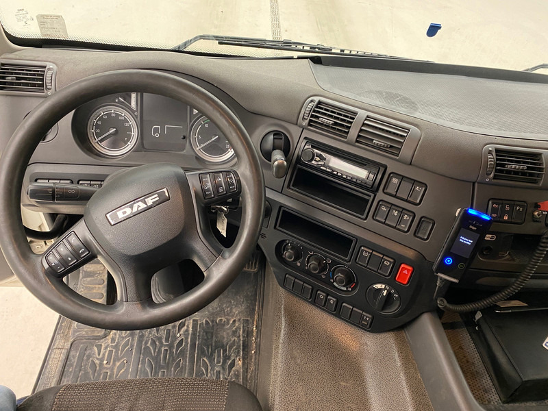 Cabeza tractora DAF CF 460: foto 10