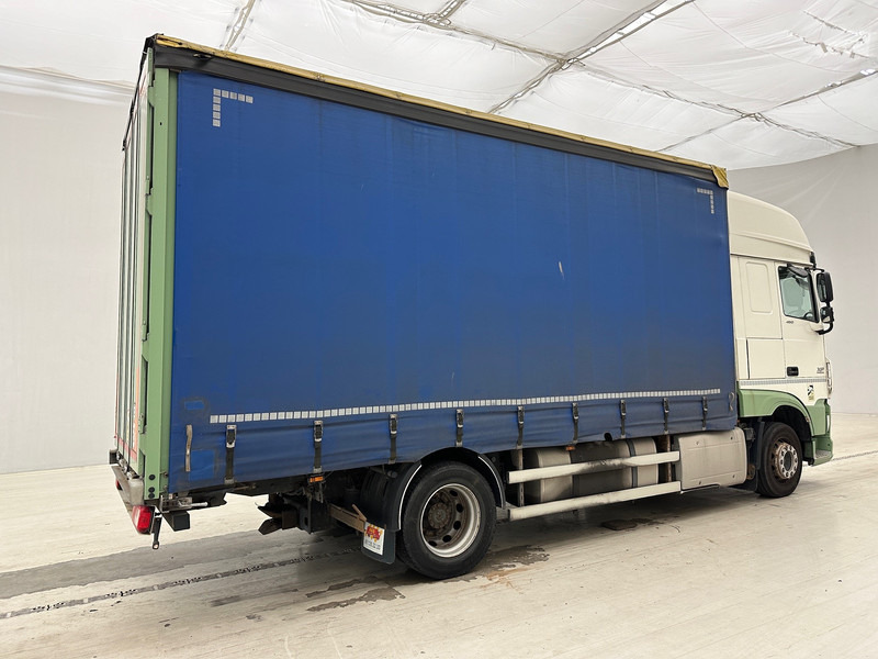 DAF XF 460 Super Space Cab* - Camión lona: foto 4 DAF XF 460 Super Space Cab* - Camión lona: foto 4