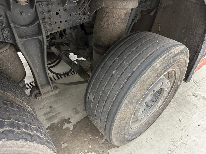 Camión de bomberos Iveco Stralis 450 - 6x2: foto 13 Camión de bomberos Iveco Stralis 450 - 6x2: foto 13