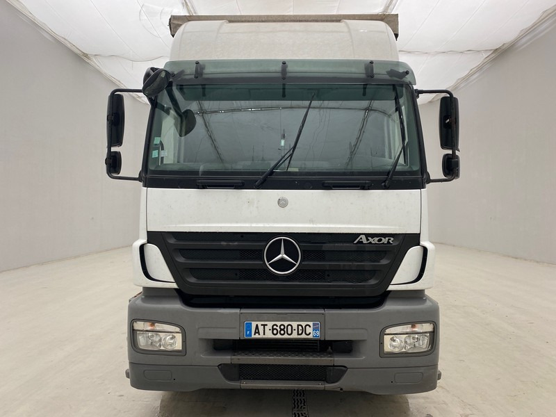 Mercedes-Benz Axor 1824* - Camión lona: foto 2 Mercedes-Benz Axor 1824* - Camión lona: foto 2