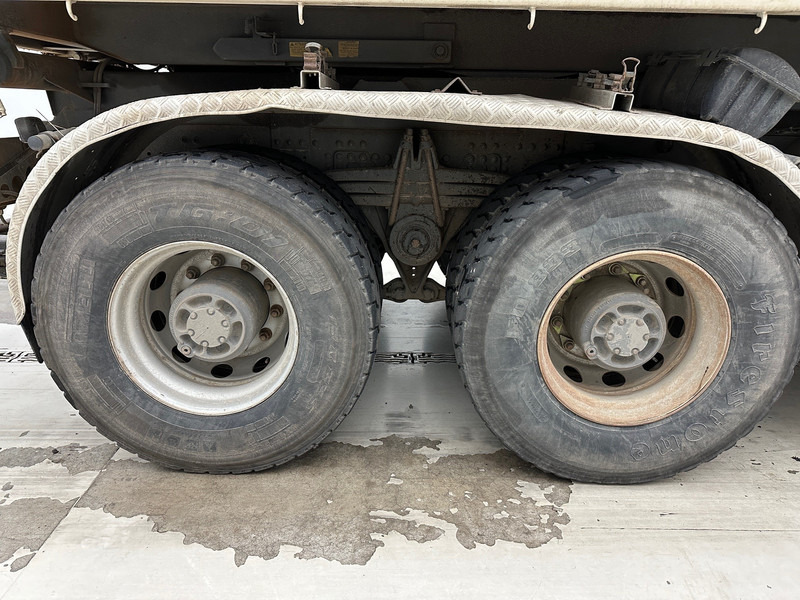 Camión volquete, Camión grúa Renault Kerax 430 DXi - 8x4: foto 10 Camión volquete, Camión grúa Renault Kerax 430 DXi - 8x4: foto 10