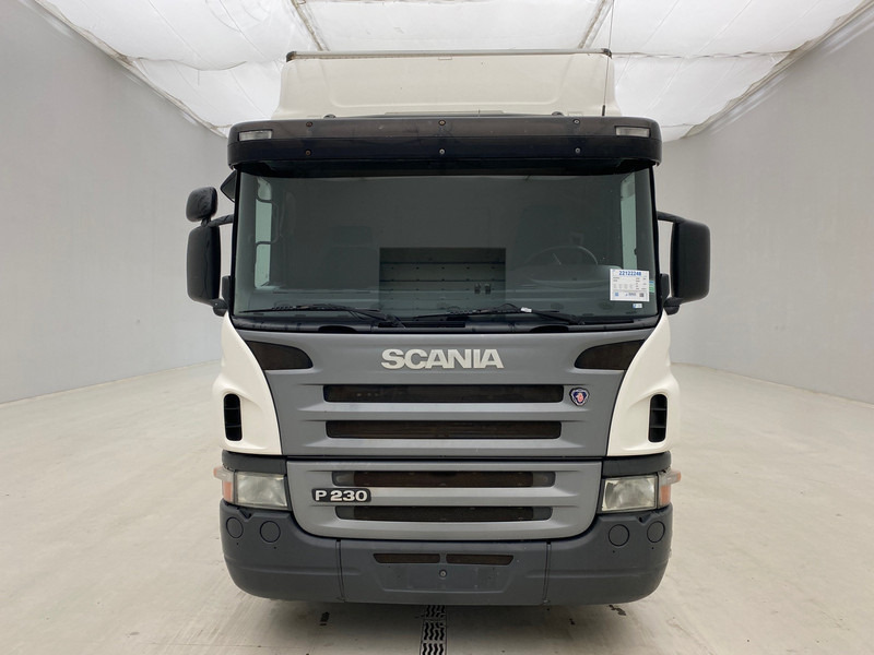 Scania P230* - Camión caja cerrada: foto 2 Scania P230* - Camión caja cerrada: foto 2