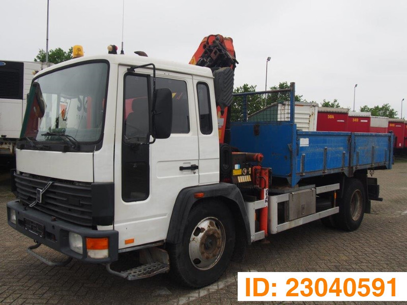 Volvo FL6.180 - Camión volquete, Camión grúa: foto 1 Volvo FL6.180 - Camión volquete, Camión grúa: foto 1