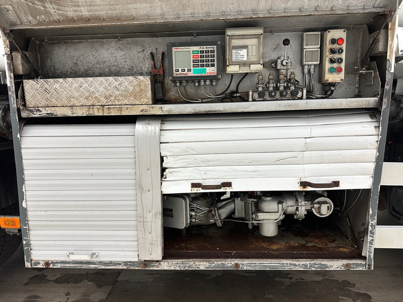 Camión cisterna Volvo FM400: foto 8 Camión cisterna Volvo FM400: foto 8