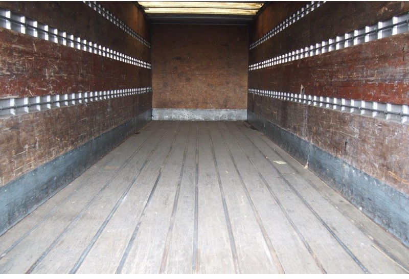Camión caja cerrada Volvo FM9.260: foto 7